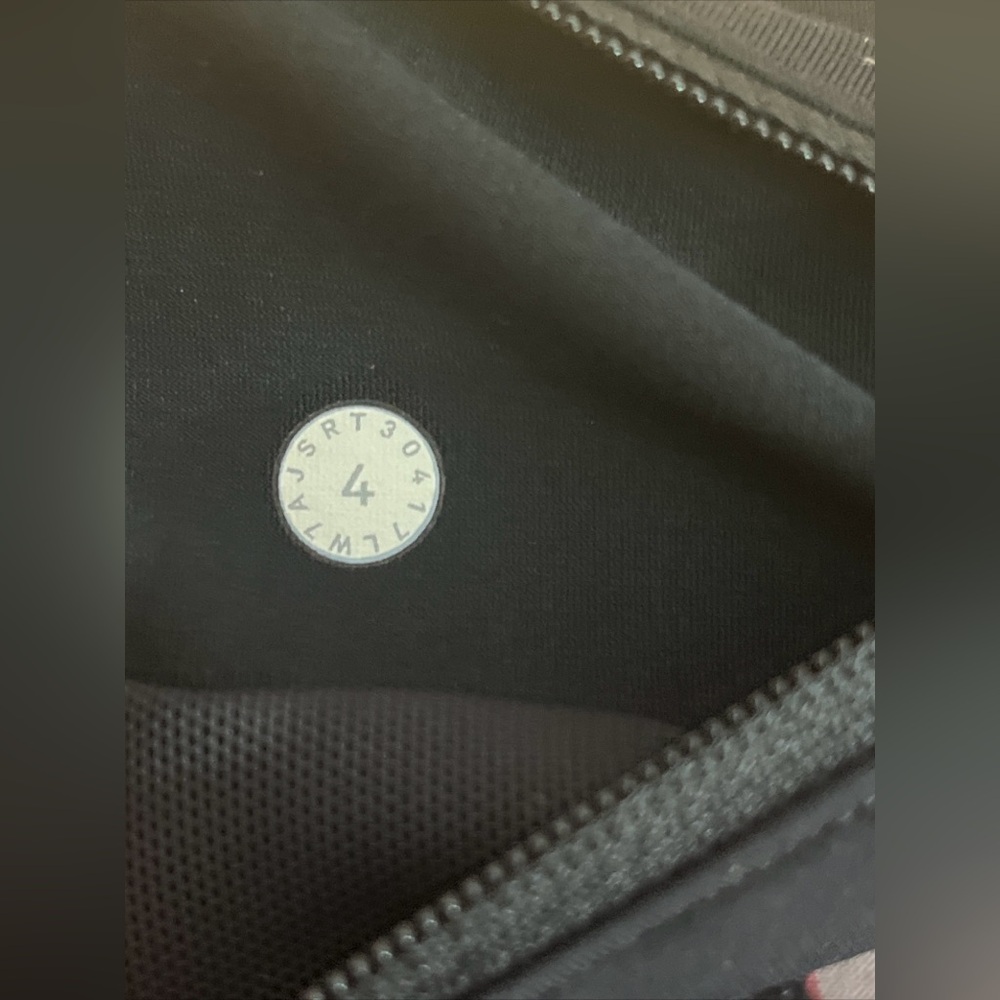 Lululemon Speed Up 2.5” Athletic Running Shorts S… - image 7